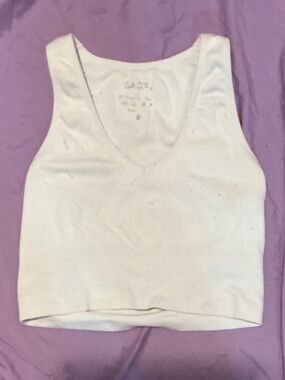 Everyday Ribbed White V-Neck Cropped Tank Top